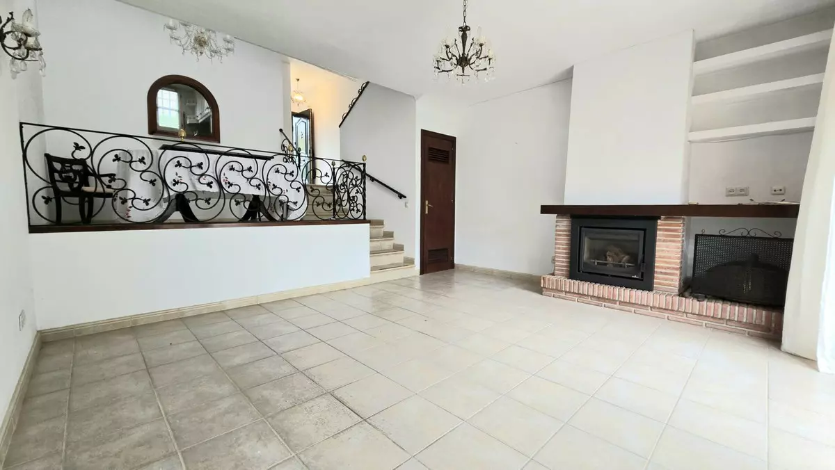 3-bedroom Town House In Mijas, Spain (127 M²)