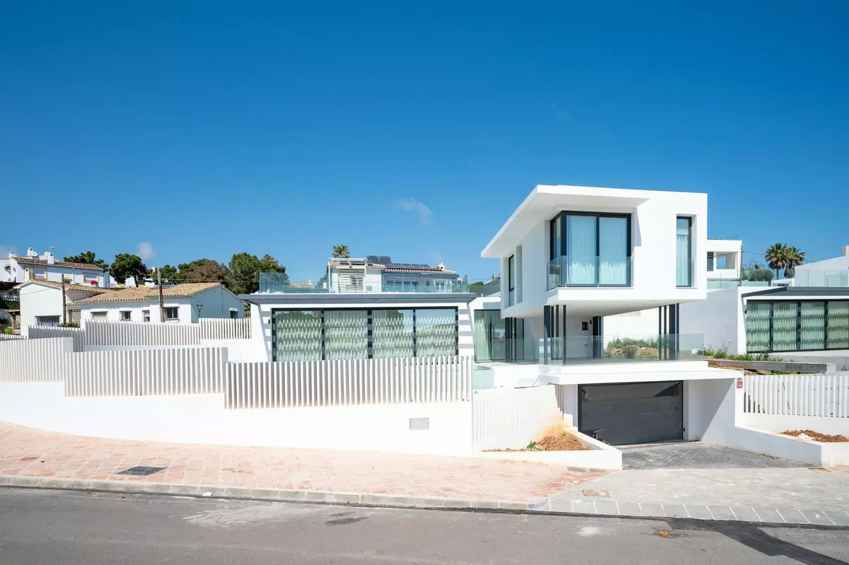 4-bedroom Villa In Mijas, Spain (337 M²)