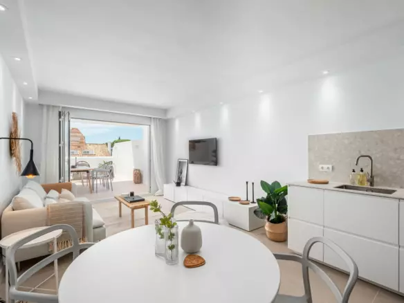 2-bedroom Apartment In Marbella, Spain (107 M²)