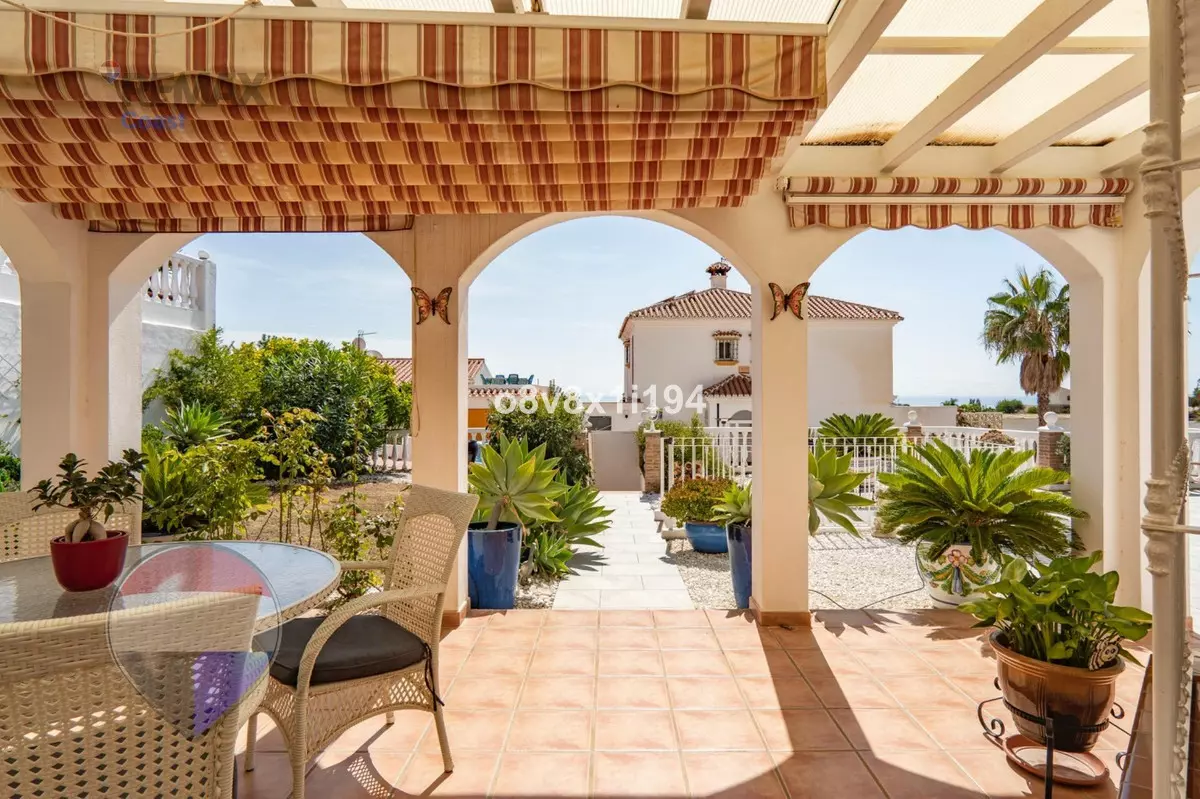 3-bedroom Villa In Vélez – Málaga, Spain (193 M²)
