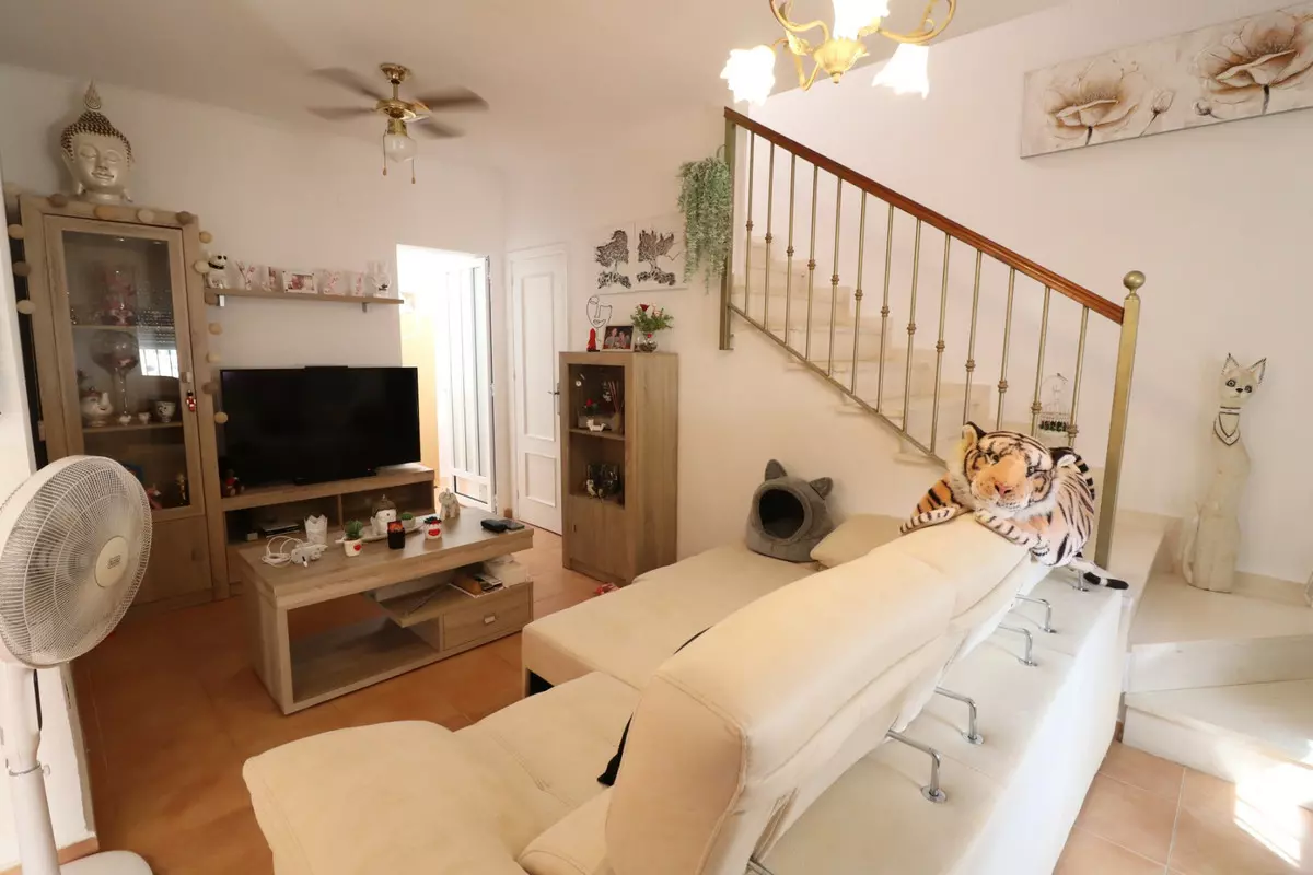 2-bedroom Villa In Algorfa, Spain (93 M²)