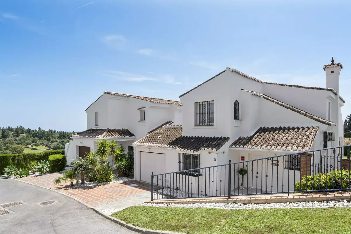 3-bedroom Villa In Mijas, Spain (181 M²)