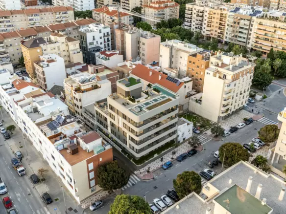 2-bedroom Apartment In Málaga, Spain (93 M²)