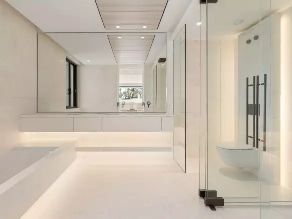 4-bedroom Apartment In Marbella, Spain (244 M²)