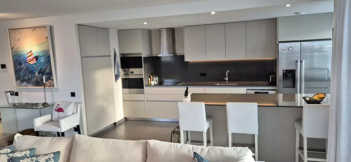 3-bedroom Apartment In Estepona, Spain (102 M²)