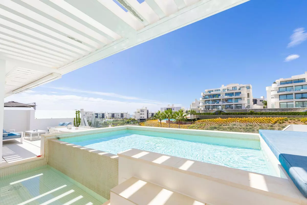 2-bedroom Apartment In Fuengirola, Spain (126 M²)