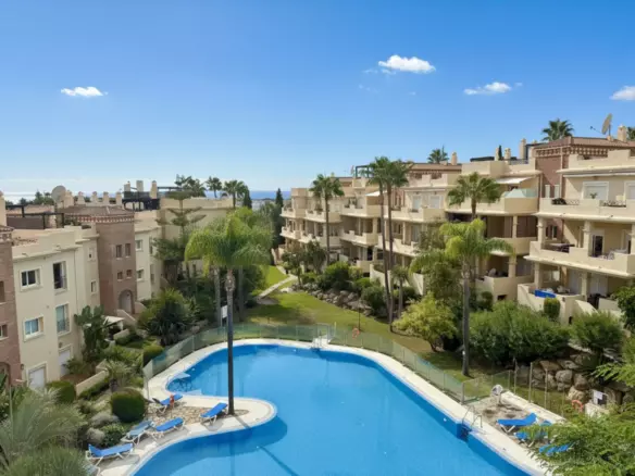 3-bedroom Apartment In Estepona, Spain (107 M²)