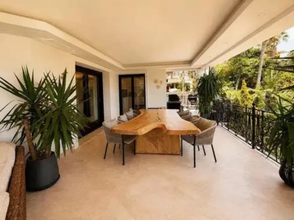 6-bedroom Villa In Benahavis, Spain (746 M²)