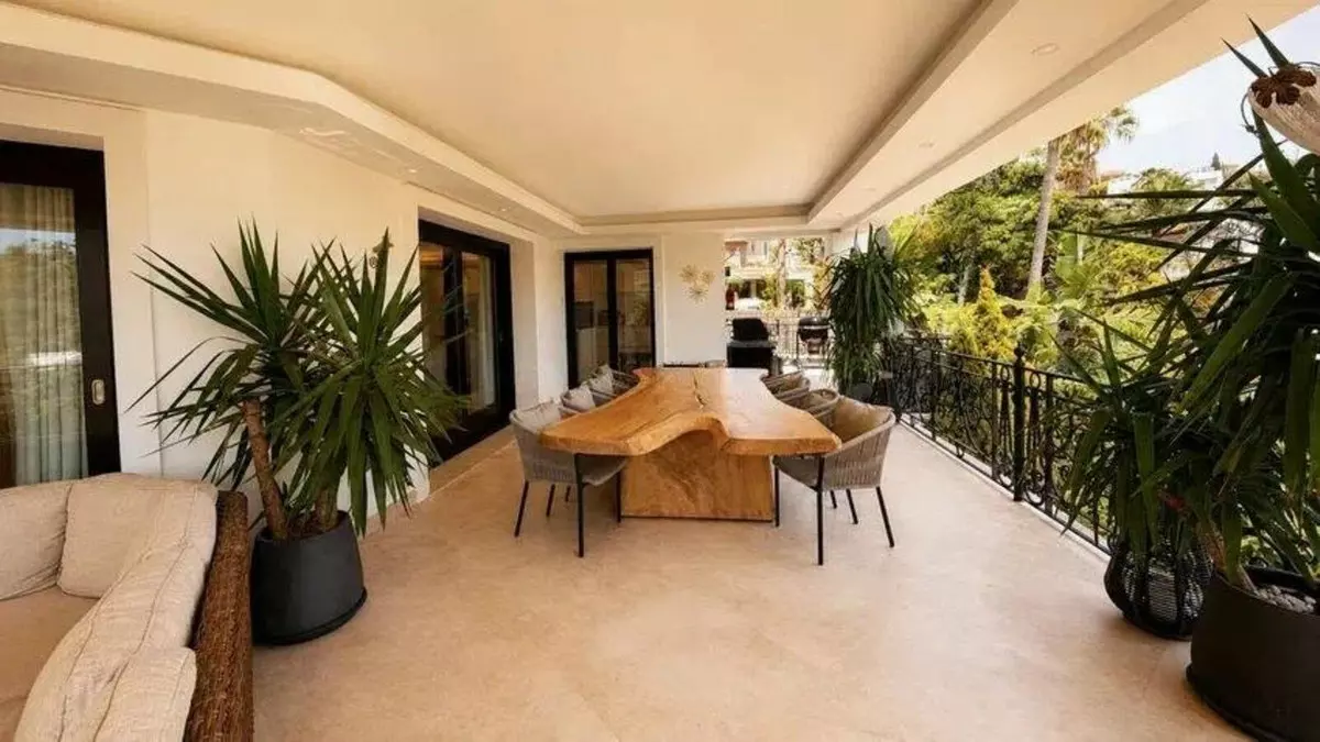 6-bedroom Villa In Benahavis, Spain (746 M²)