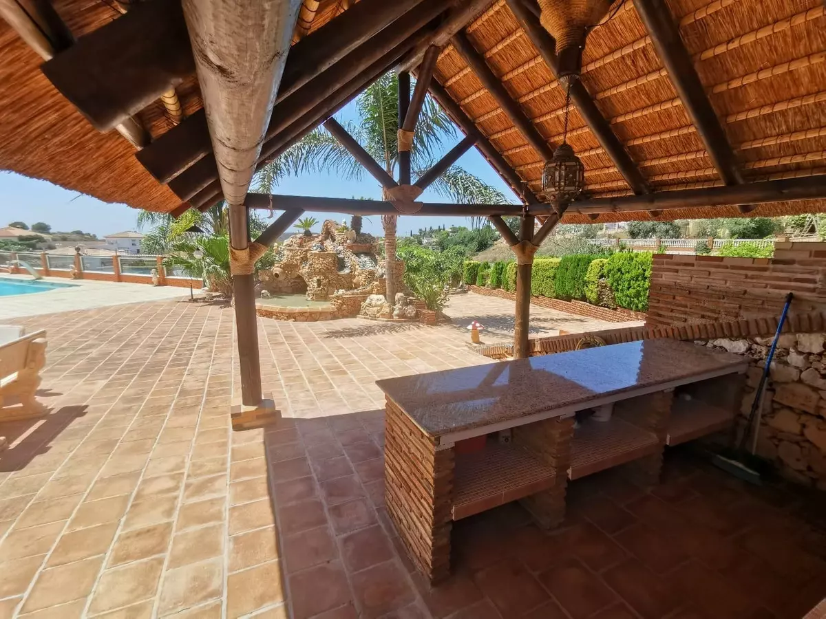 6-bedroom Villa In Mijas, Spain (573 M²)