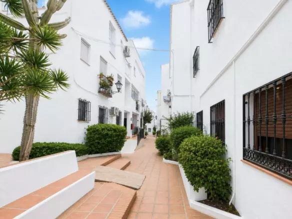 2-bedroom Apartment In Manilva, Spain (70 M²)