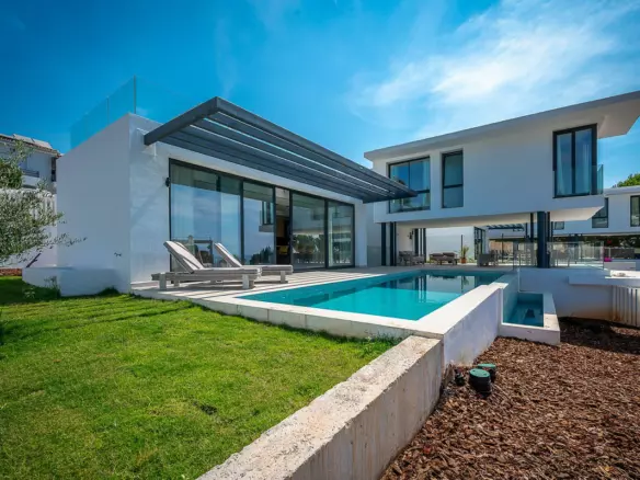 4-bedroom Villa In Mijas, Spain (337 M²)