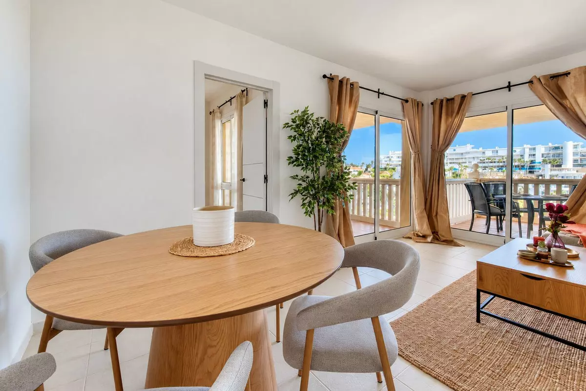 2-bedroom Apartment In Fuengirola, Spain (85 M²)