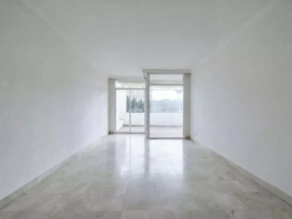 2-bedroom Apartment In Benahavis, Spain (104 M²)