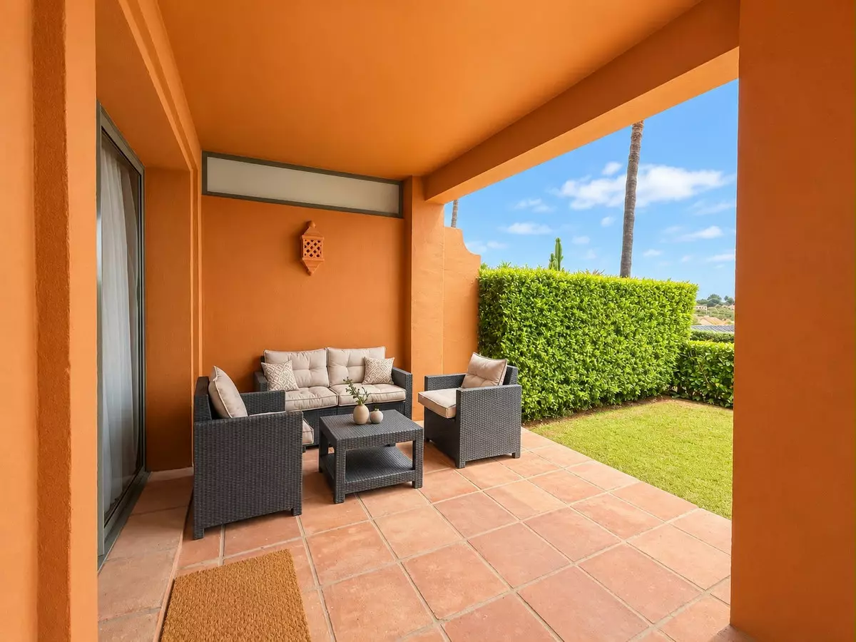 2-bedroom Apartment In Estepona, Spain (99 M²)