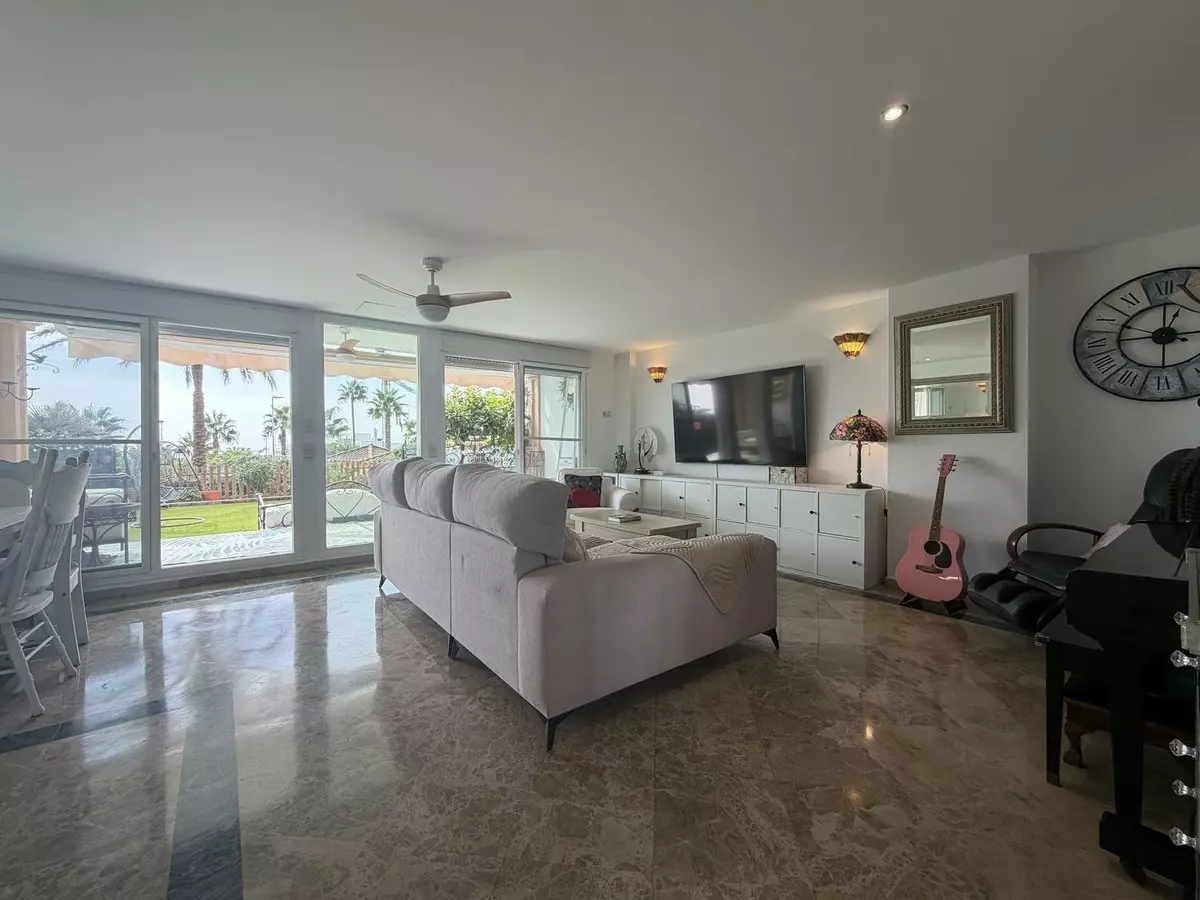 3-bedroom Town House In Estepona, Spain (225 M²)
