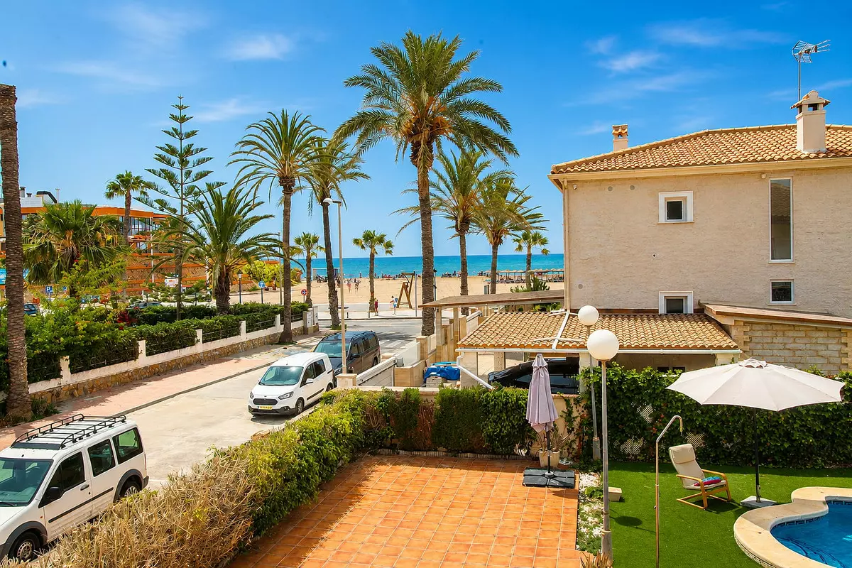 5-bedroom Villa In Orihuela, Spain (329 M²)