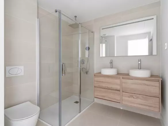 2-bedroom Apartment In Fuengirola, Spain (83 M²)