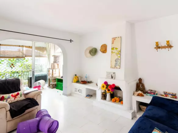1-bedroom Apartment In Estepona, Spain (61 M²)