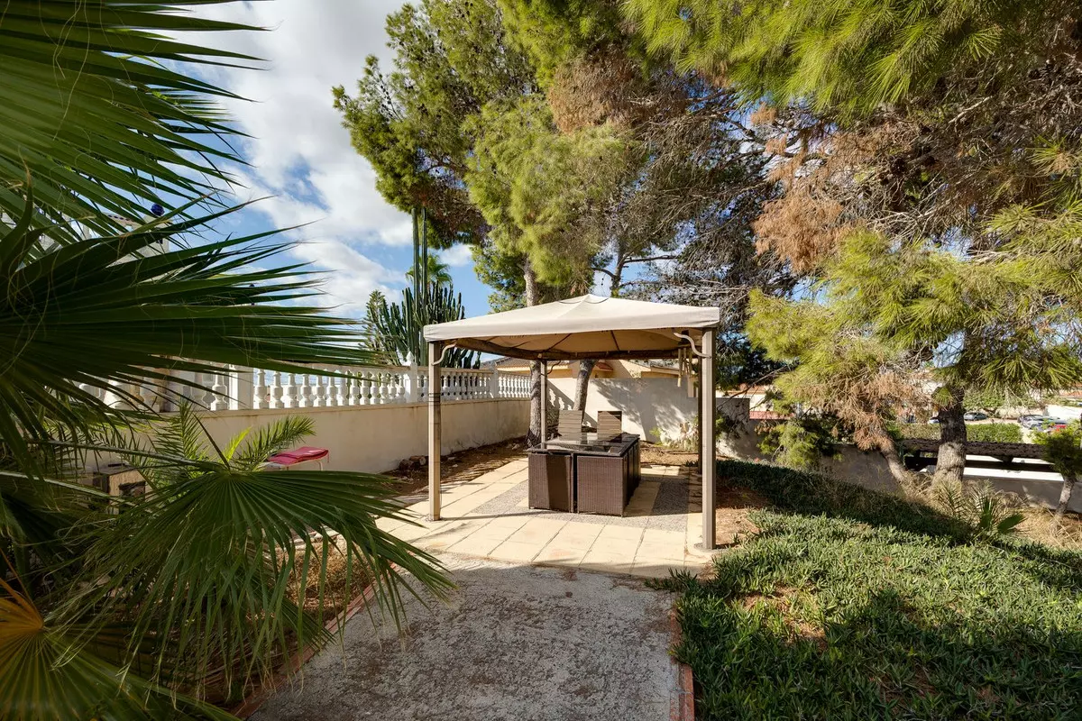 4-bedroom Villa In Rojales, Spain (312 M²)