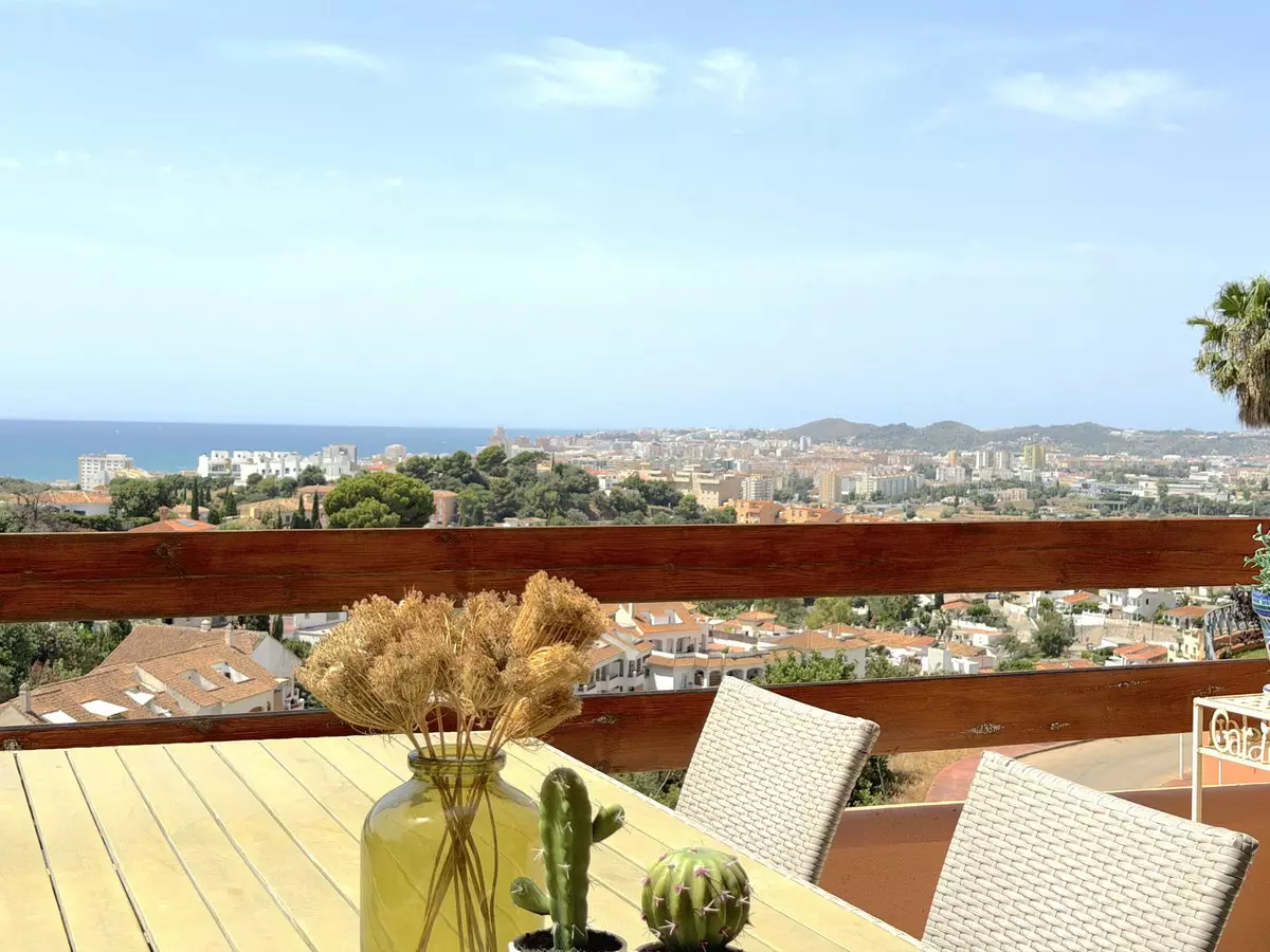 3-bedroom Apartment In Fuengirola, Spain (115 M²)