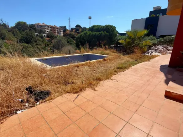 5-bedroom Villa In Marbella, Spain (525 M²)