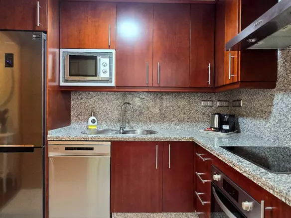 2-bedroom Apartment In Torremolinos, Spain (113 M²)