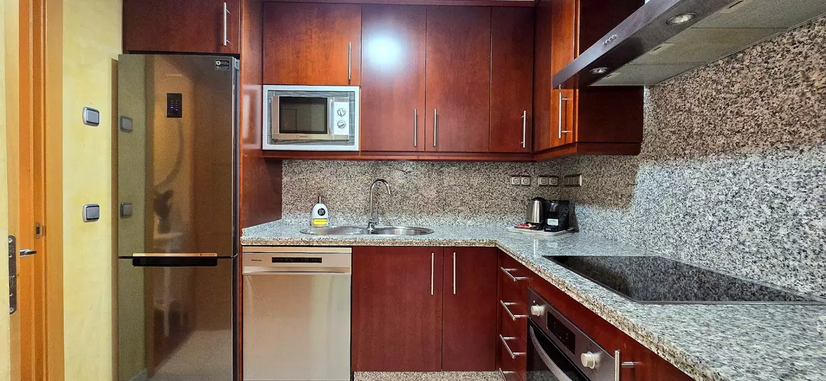 2-bedroom Apartment In Torremolinos, Spain (113 M²)