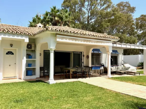 3-bedroom Villa In Estepona, Spain (139 M²)