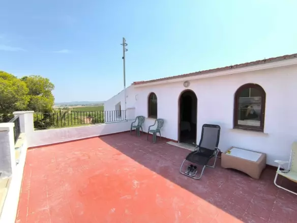8-bedroom Villa In Novelda, Spain (414 M²)
