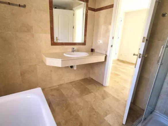 3-bedroom Town House In Marbella, Spain (209 M²)