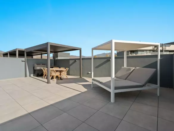 3-bedroom Apartment In Estepona, Spain (91 M²)