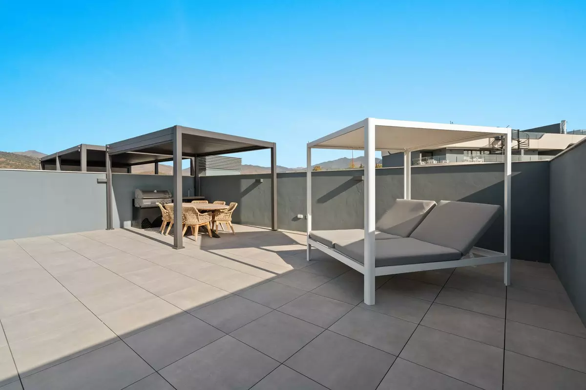 3-bedroom Apartment In Estepona, Spain (91 M²)