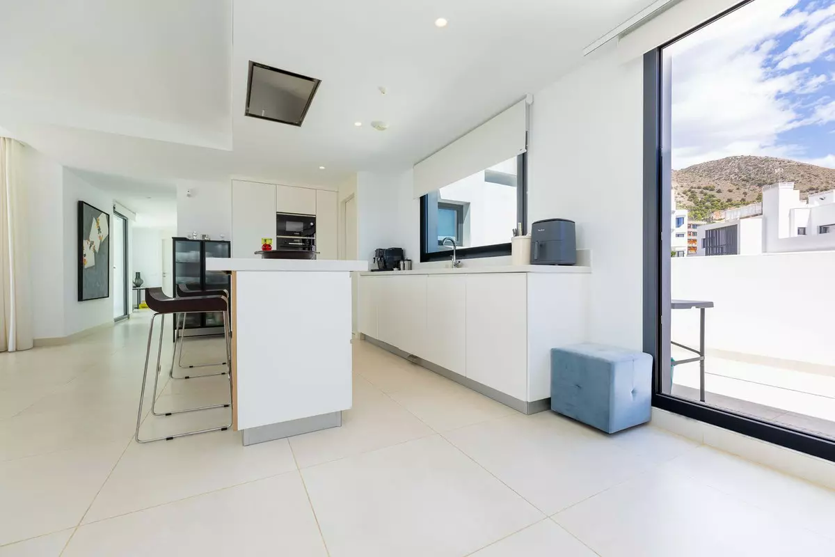 2-bedroom Apartment In Fuengirola, Spain (126 M²)