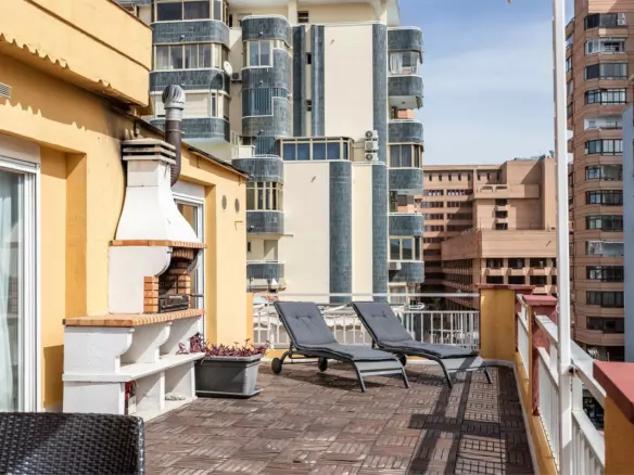 3-bedroom Apartment In Fuengirola, Spain (141 M²)