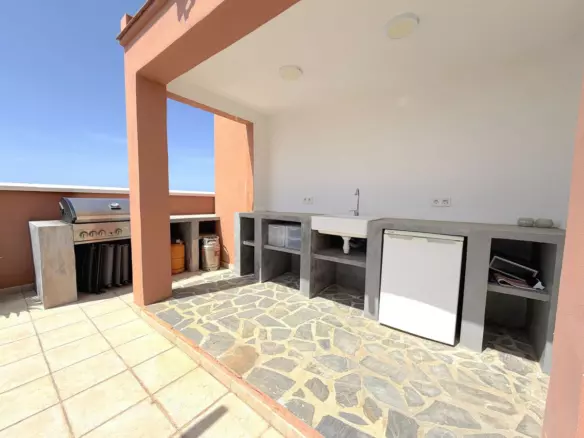 3-bedroom Apartment In Fuengirola, Spain (115 M²)