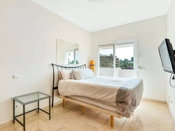 3-bedroom Apartment In Estepona, Spain (126 M²)