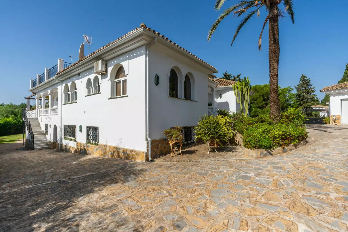 5-bedroom Villa In Mijas, Spain (627 M²)