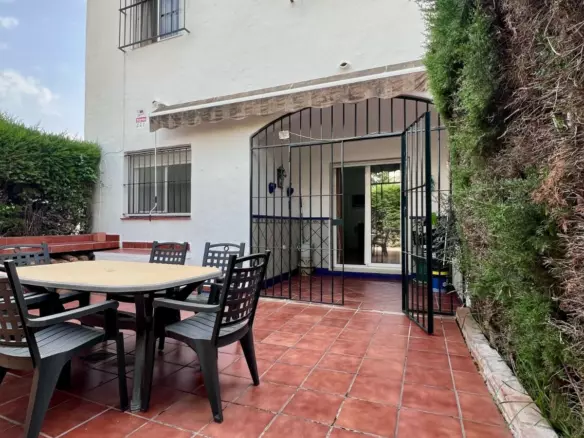 3-bedroom Town House In Estepona, Spain (120 M²)