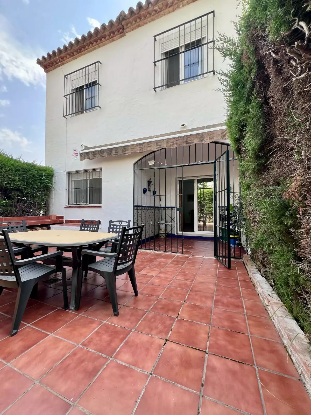 3-bedroom Town House In Estepona, Spain (120 M²)