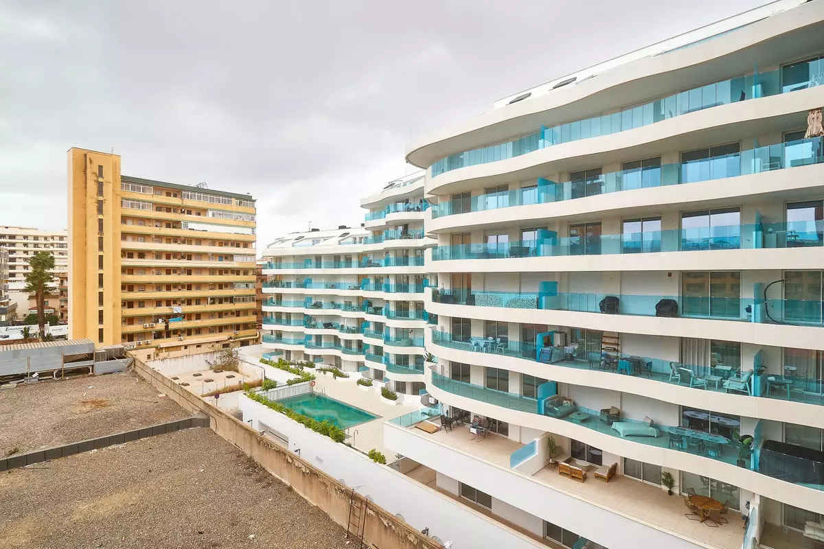 2-bedroom Apartment In Fuengirola, Spain (69 M²)