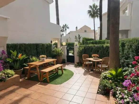 3-bedroom Town House In Marbella, Spain (227 M²)