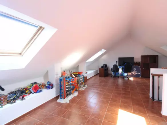 3-bedroom Town House In Marbella, Spain (260 M²)