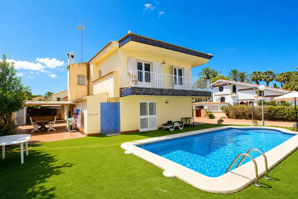 5-bedroom Villa In Orihuela, Spain (329 M²)
