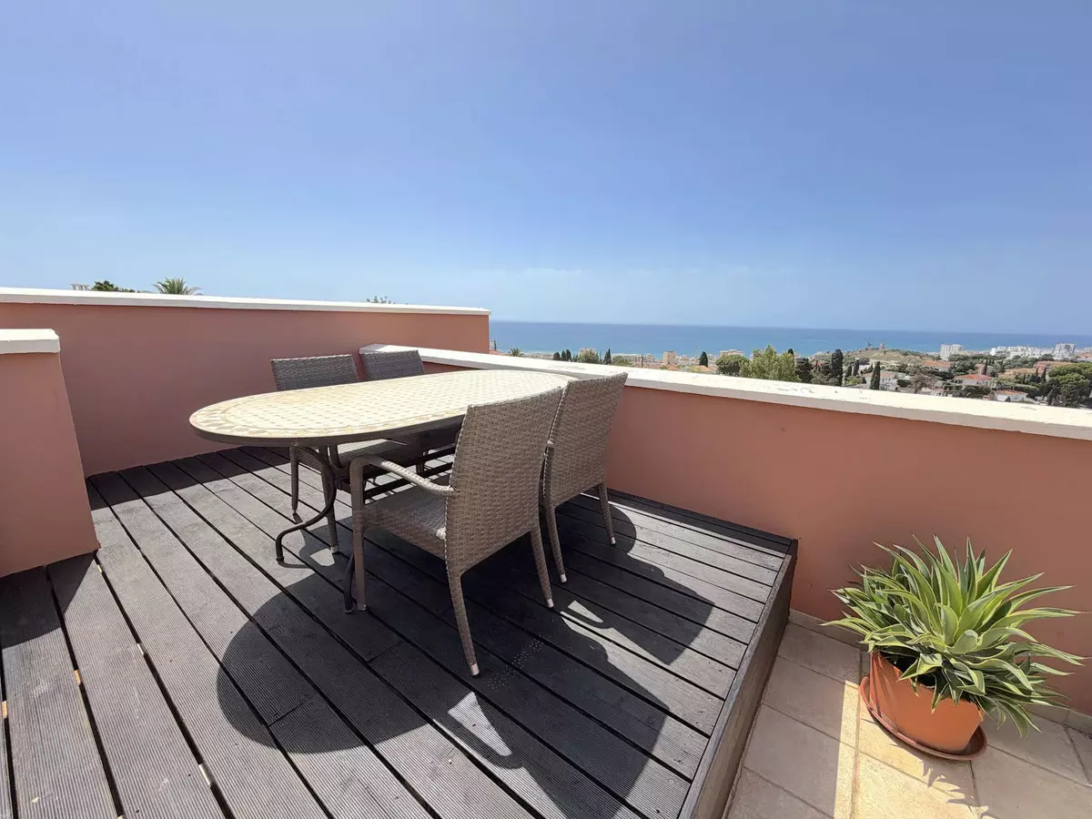 3-bedroom Apartment In Fuengirola, Spain (115 M²)