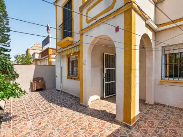 3-bedroom Town House In Torrevieja, Spain (55 M²)