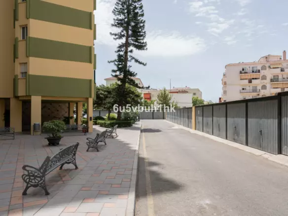 2-bedroom Apartment In Fuengirola, Spain (110 M²)