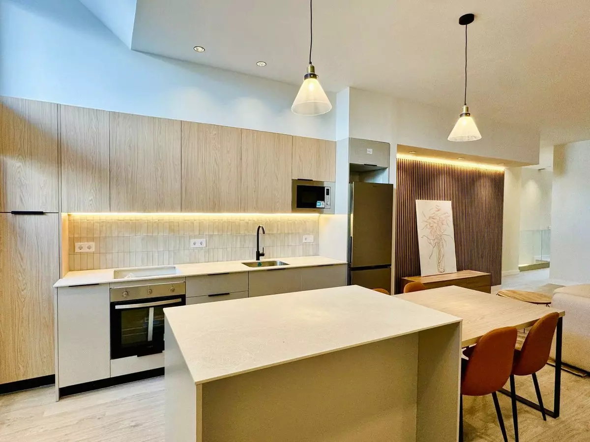 3-bedroom Apartment In Málaga, Spain (186 M²)