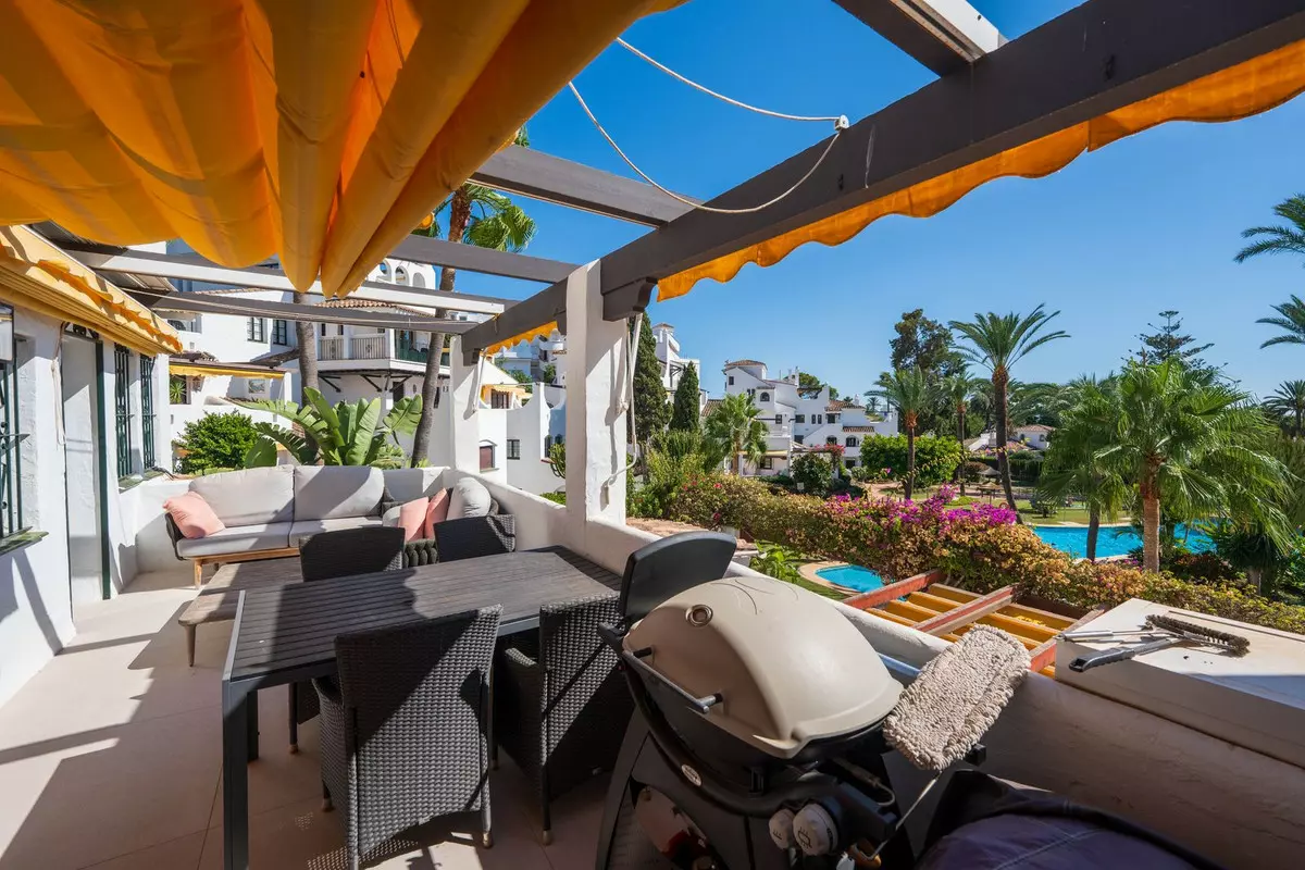 2-bedroom Apartment In Marbella, Spain (82 M²)