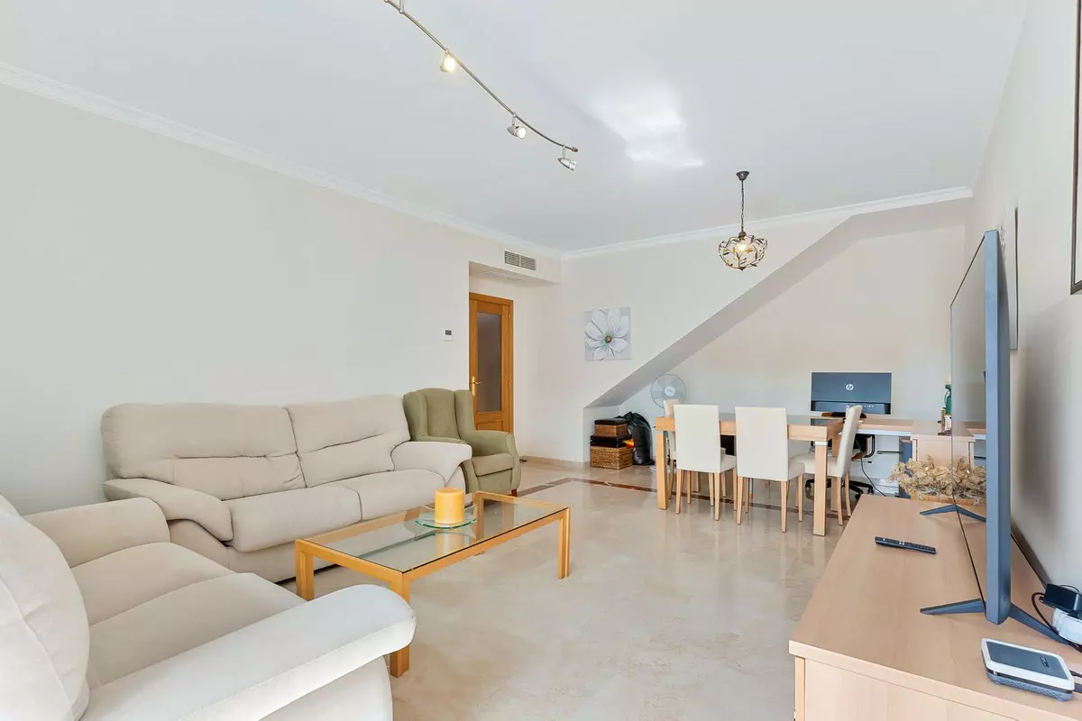 3-bedroom Apartment In Estepona, Spain (126 M²)